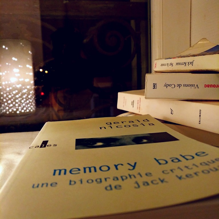 Biographie Critique de Jack Kerouac de Gerald Nicosia ; c'est dans ce livre que j'ai trouvé cette idée de "croquis" applicable aux mots